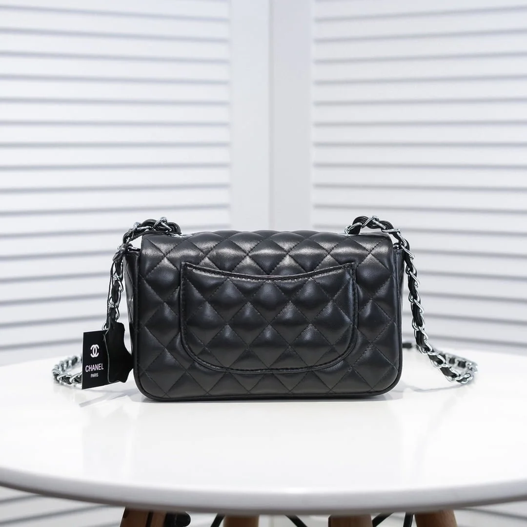 Chanel Lamb skin chain crossbody bag with sliver hardware 1116 SIZE: 20*14*7cm/25.5*16*6.5cm/30*18*8cm - LITELUX