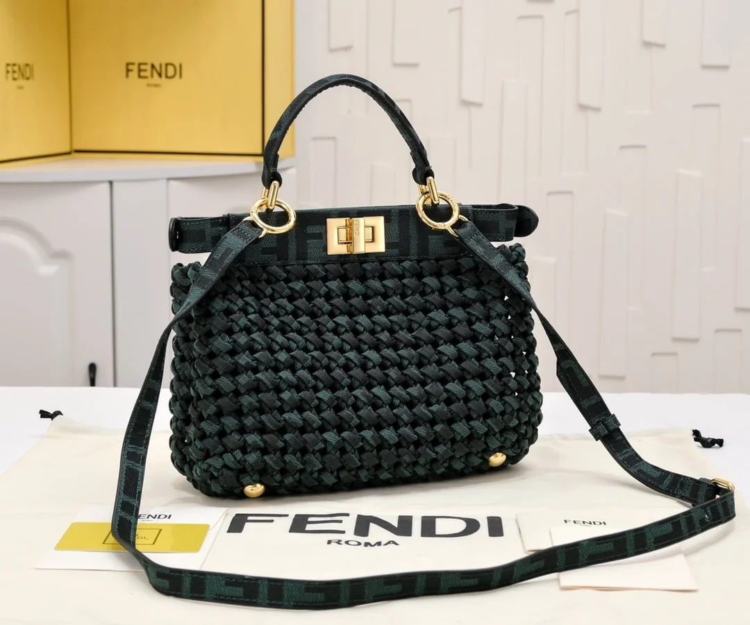 FENDI peekaboo knit Classic handbag 0363 Size: 23*7*18cm - LITELUX