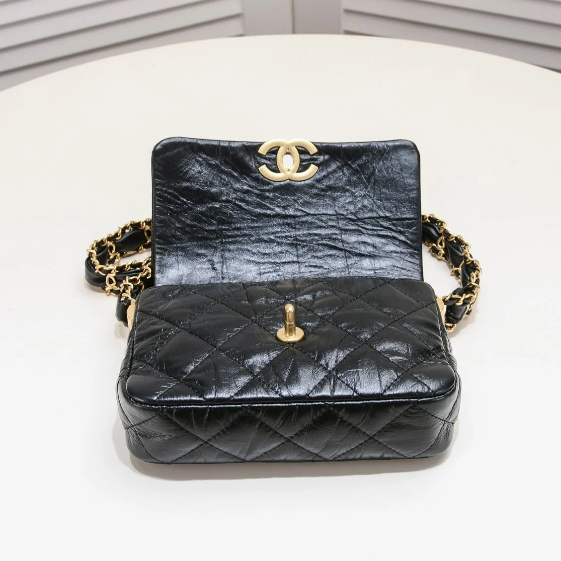 Chanel 23K cowhide strap shoulder bag 9112 size: 13.5*20.5*5cm - LITELUX