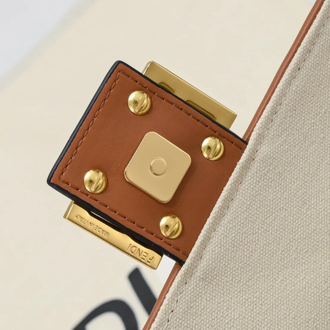 FENDI baguette bag F embroidery F2029 Size:26*5*15CM - LITELUX