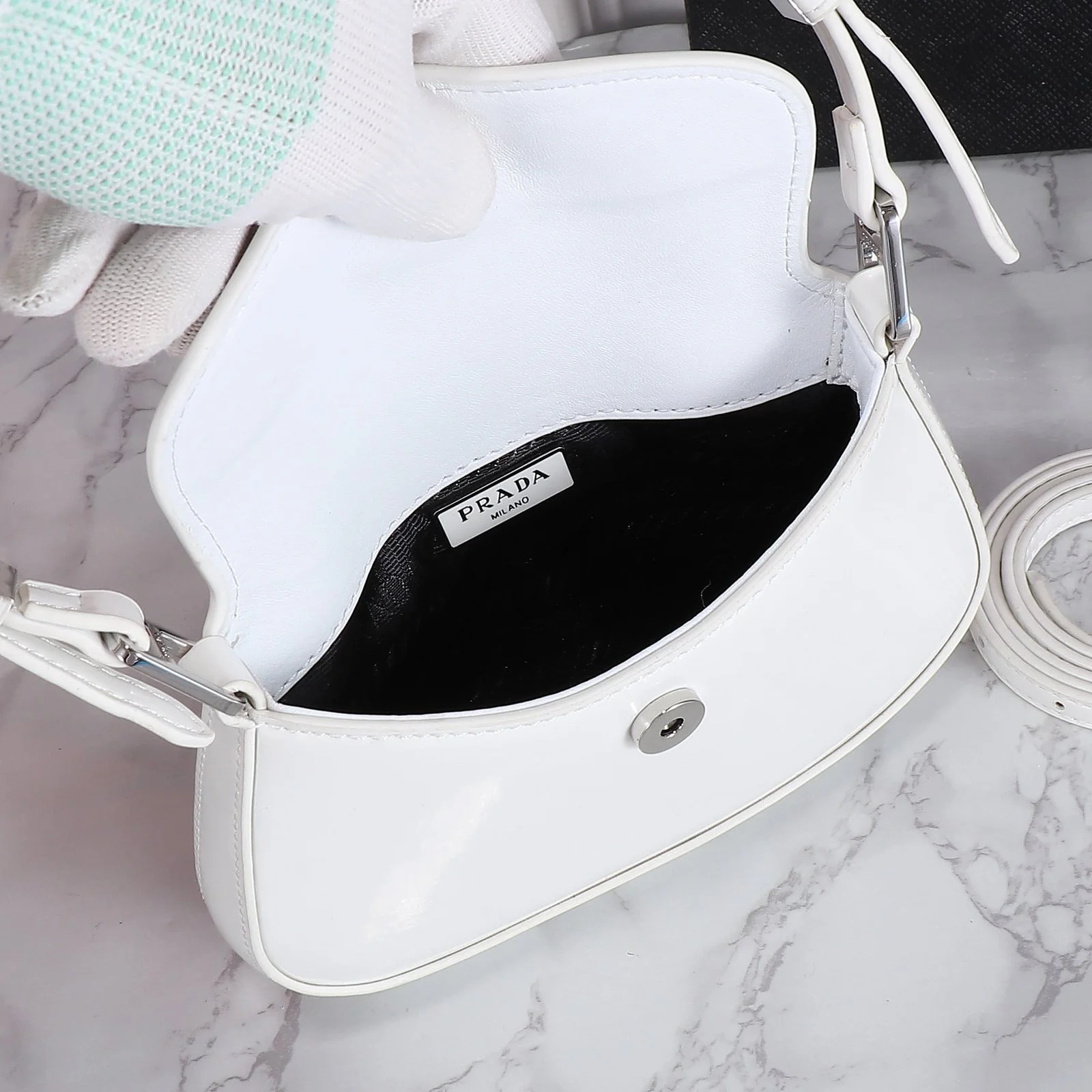 Prada hobo cleo Patent leather 611 white size:22*13cm - LITELUX