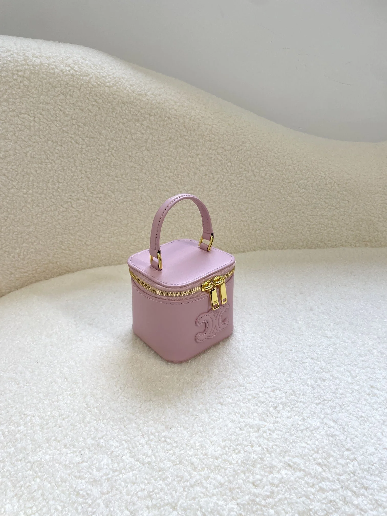 CELINE 23s Spring/Summer – Mini smooth leather makeup case Pink 8080 Size: 9.5* 8* 9cm - LITELUX
