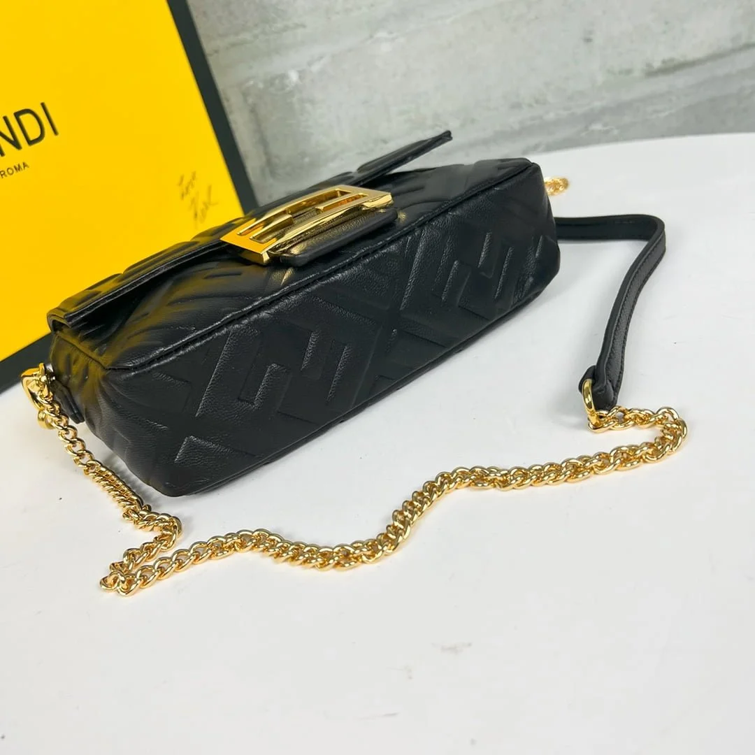 FENDI BAGUETTE Mini Chain Strap Black Handbag Size: 4*18*11cm - LITELUX