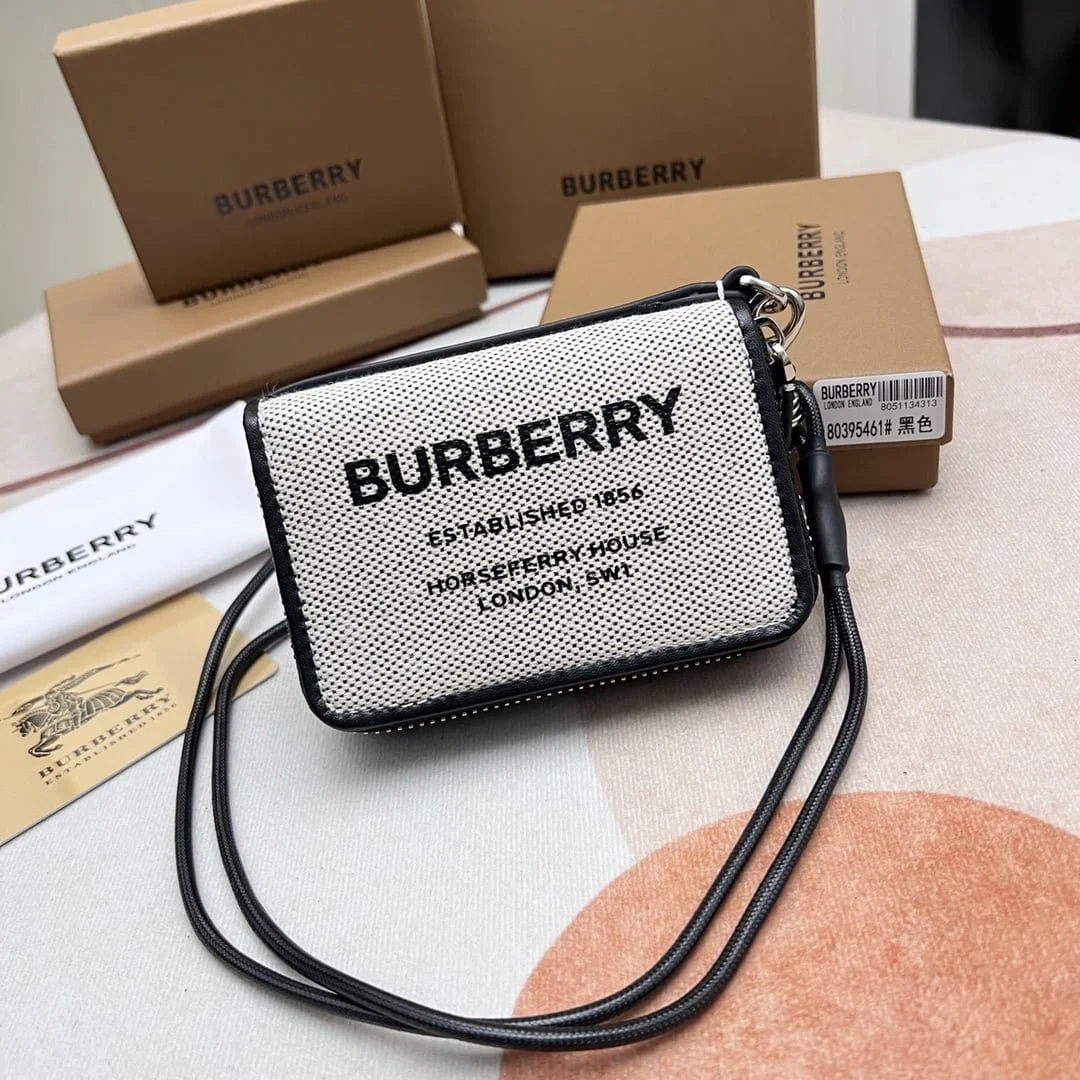 Burberry Logo-printed leather zipper money clip wallet size: 11 * 8.5cm - LITELUX