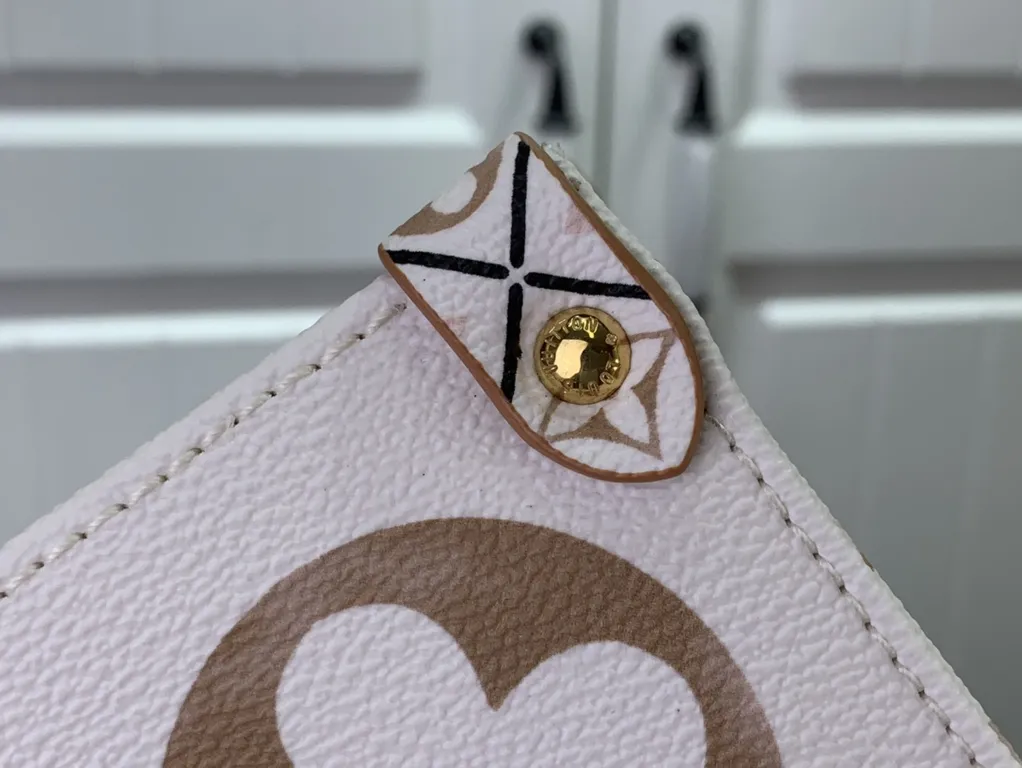 Louis Vuitton bag - LITELUX