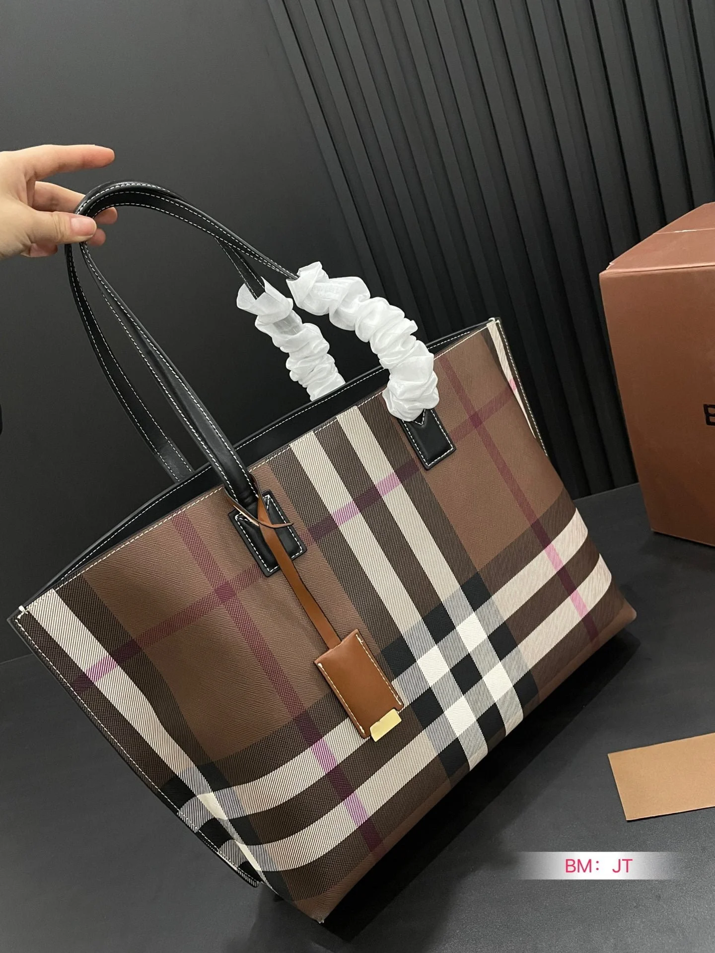Burberry tote Shopping bag size: 34*26cm - LITELUX