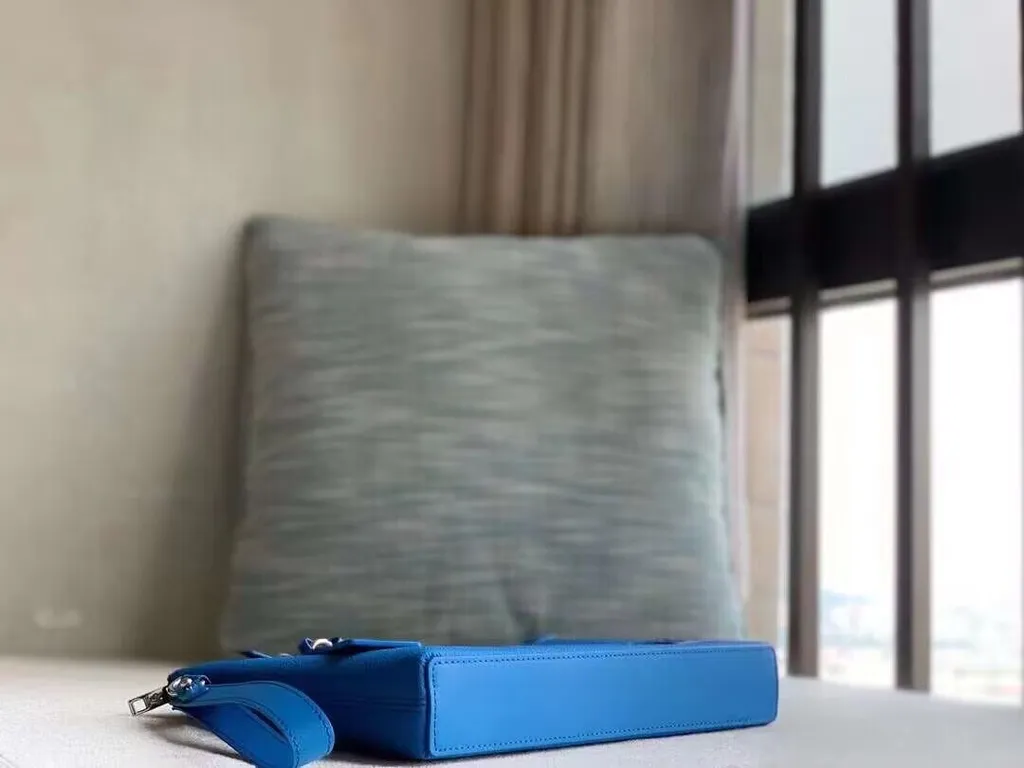 Louis Vuitton bag - LITELUX