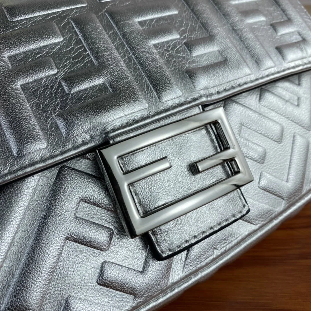 FENDI BAGUETTE Embossed design Sliver Handbag F0191 Size: 26x5x15cm - LITELUX