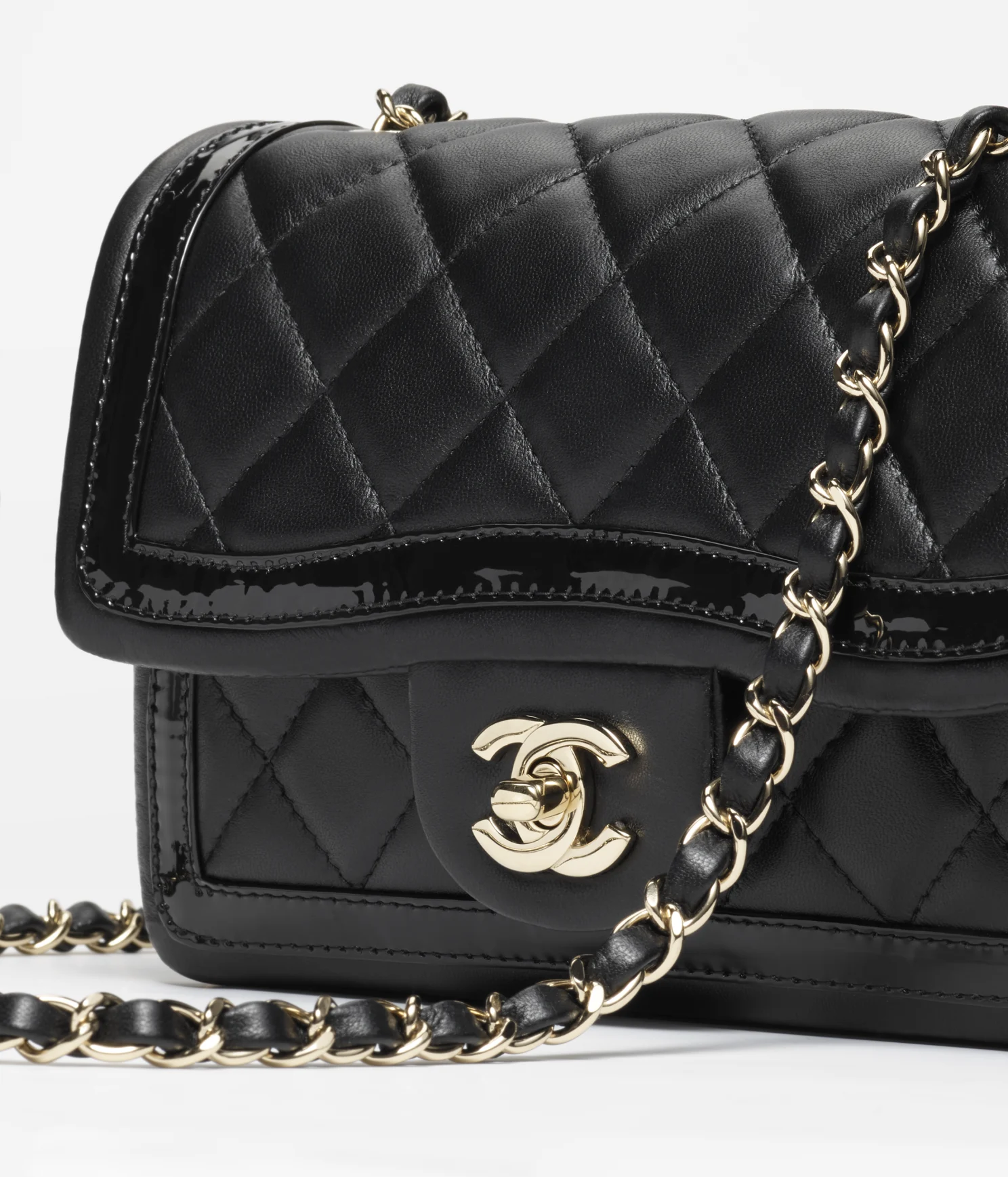 CHANEL / MINI FLAP BAG Lambskin, Patent Calfskin & Gold-Tone Metal Black - LITELUX