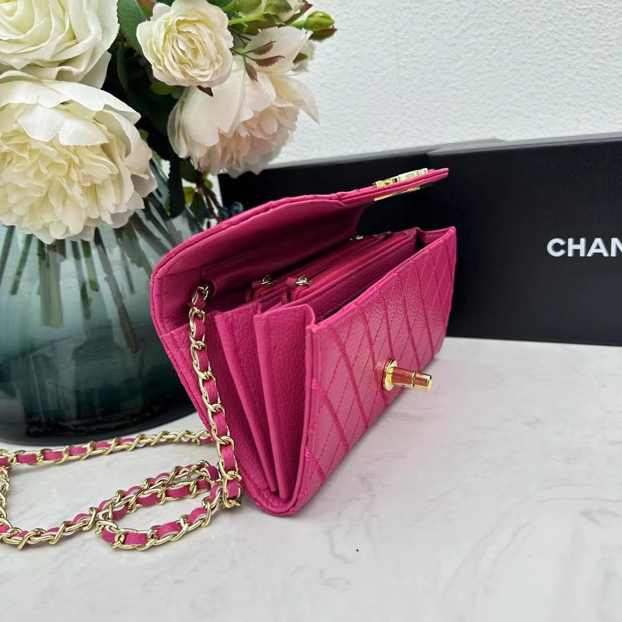 Chanel chain crossbody bag diamond and litchi cowhide Rose red 50098 size: 19*10*3.5cm - LITELUX