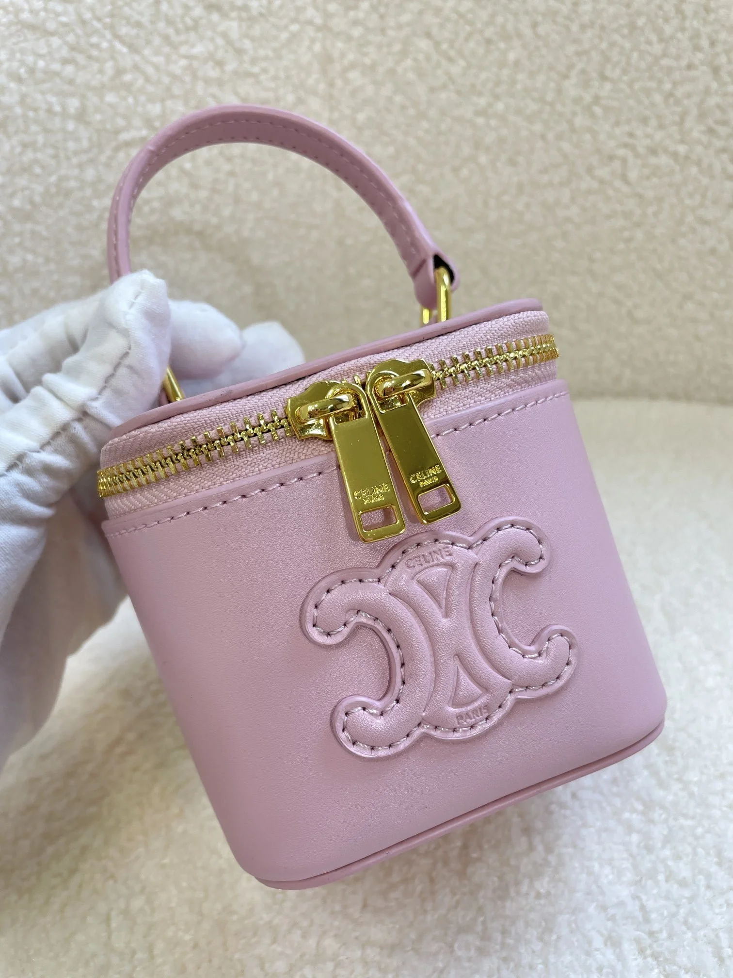 CELINE 23s Spring/Summer – Mini smooth leather makeup case Pink 8080 Size: 9.5* 8* 9cm - LITELUX