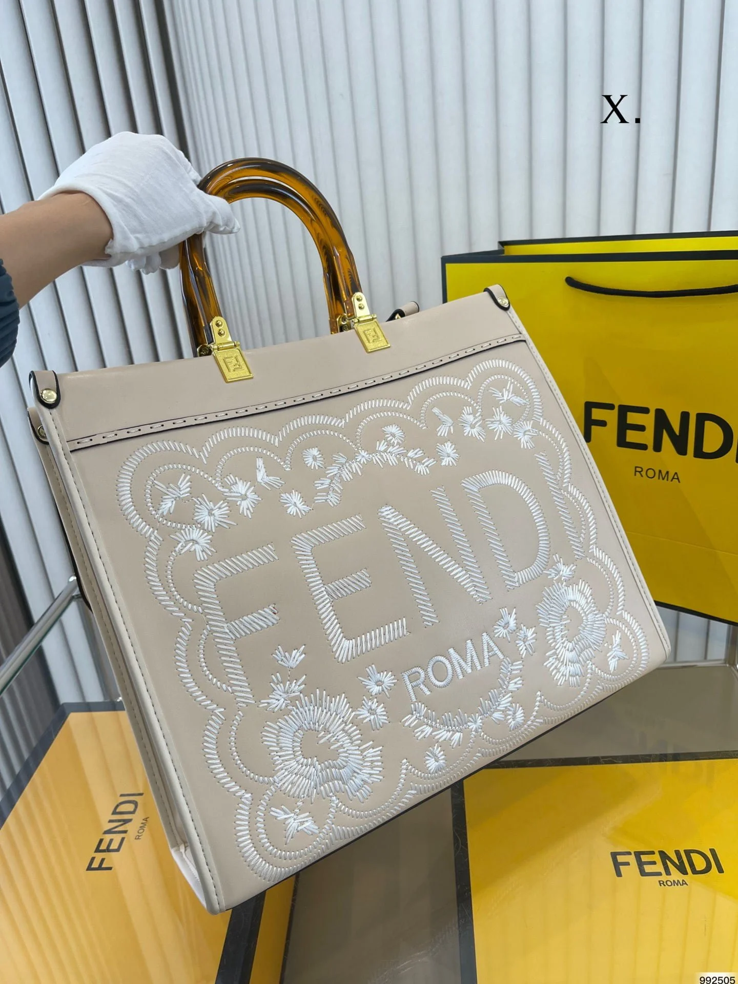FENDI Tote bag Black Size: 35*31cm - LITELUX