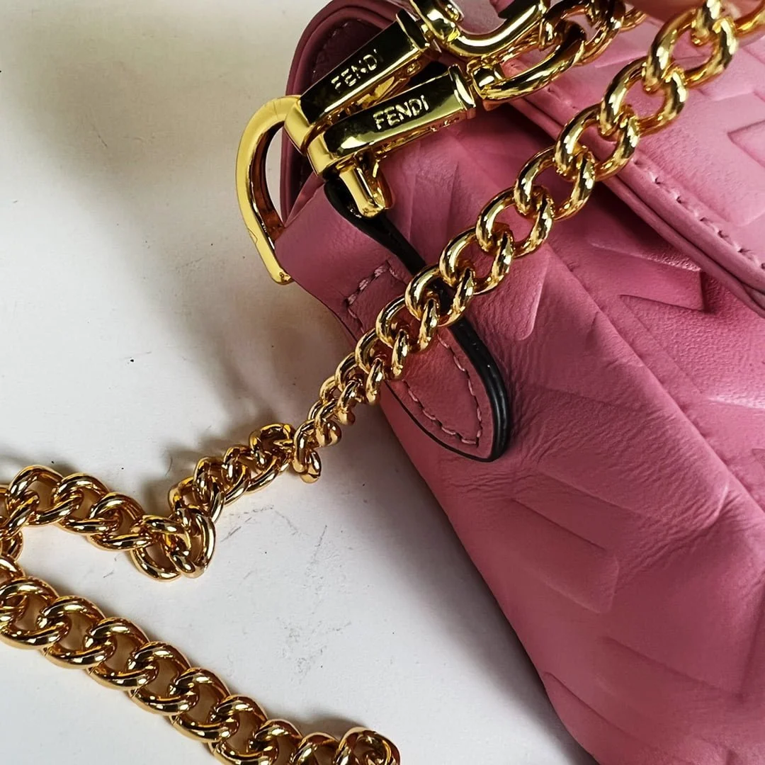 FENDI BAGUETTE Mini Chain Strap Pink Handbag Size: 4*18*11cm - LITELUX