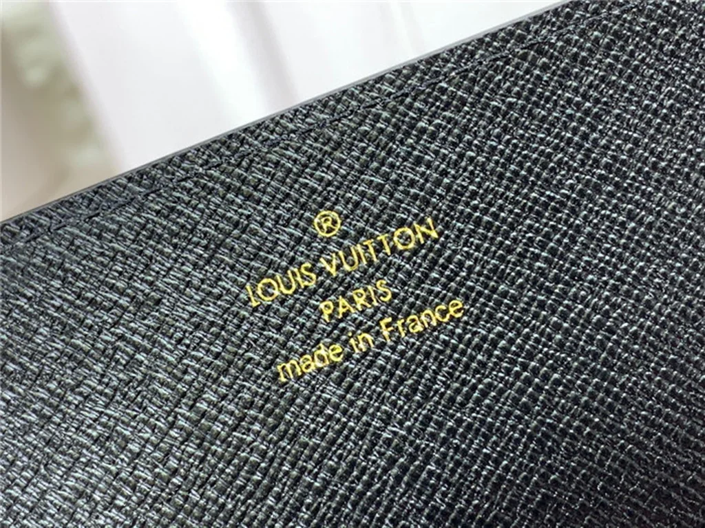 2023 Louis Vuitton Book Chain Wallet Bag M81830 - LITELUX