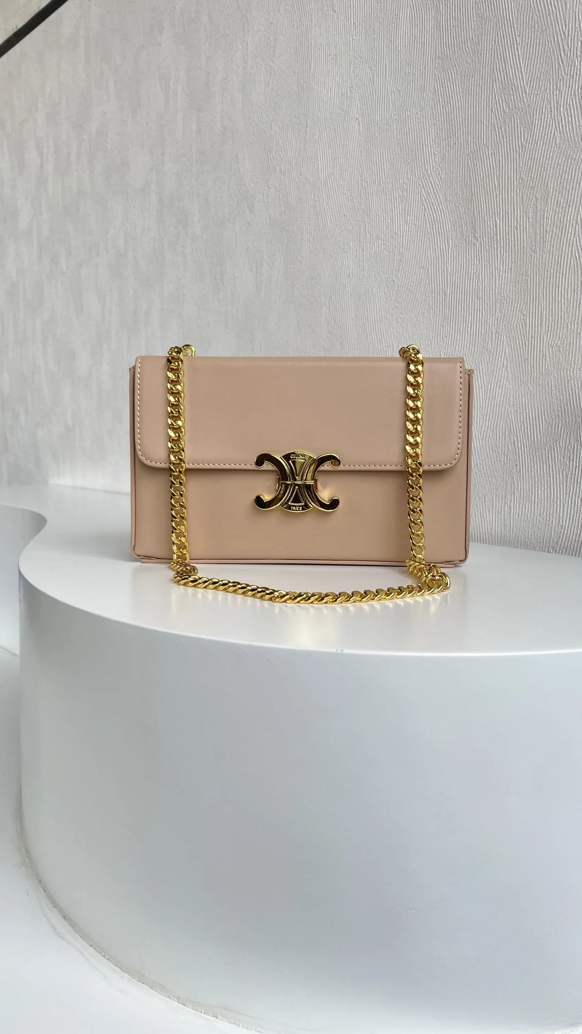 CELINE Arc de Triomphe Pink with Chain Size: 22 * 13.5 * 6cm - LITELUX