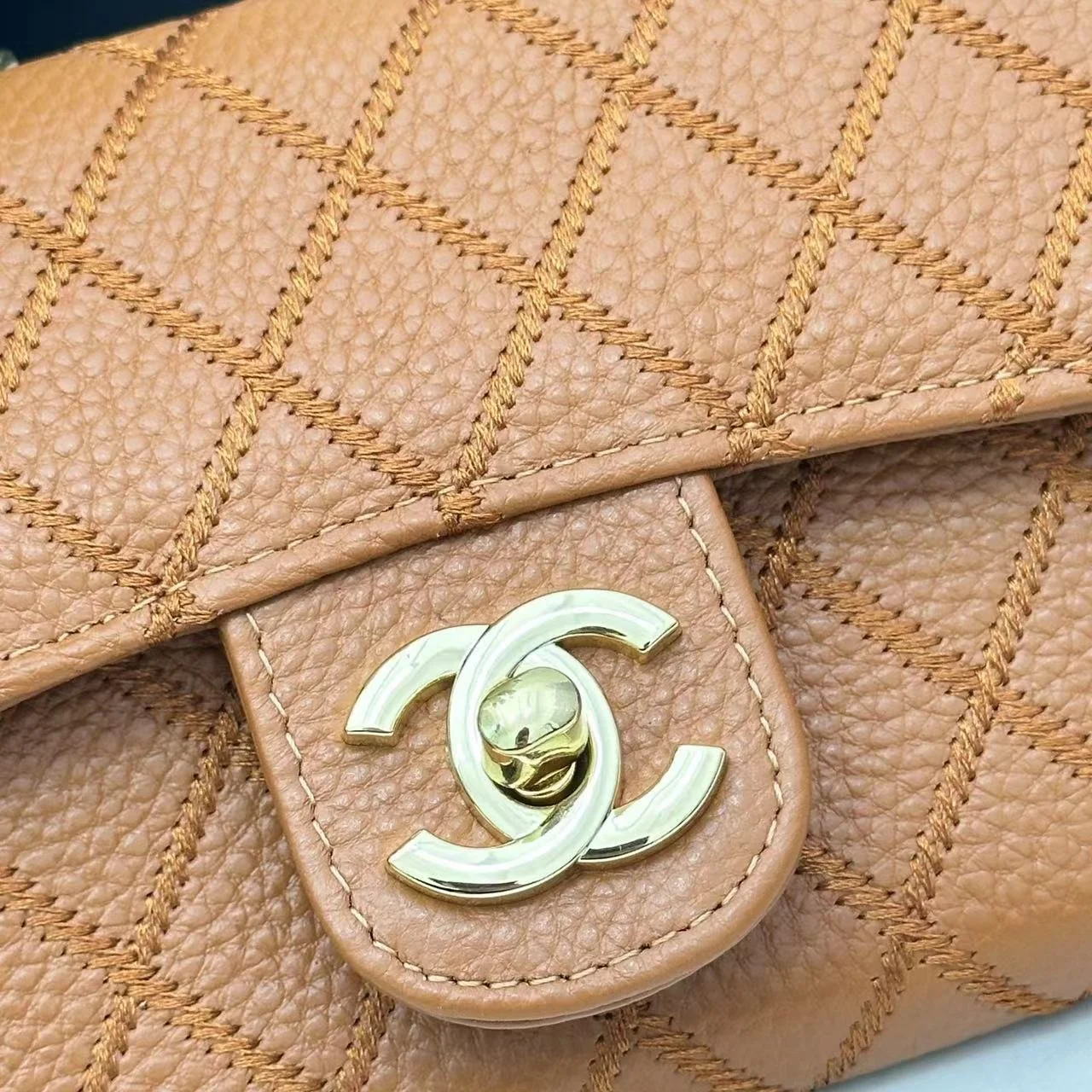 Chanel chain crossbody bag diamond and litchi cowhide Brown 50098 size: 19*10*3.5cm - LITELUX