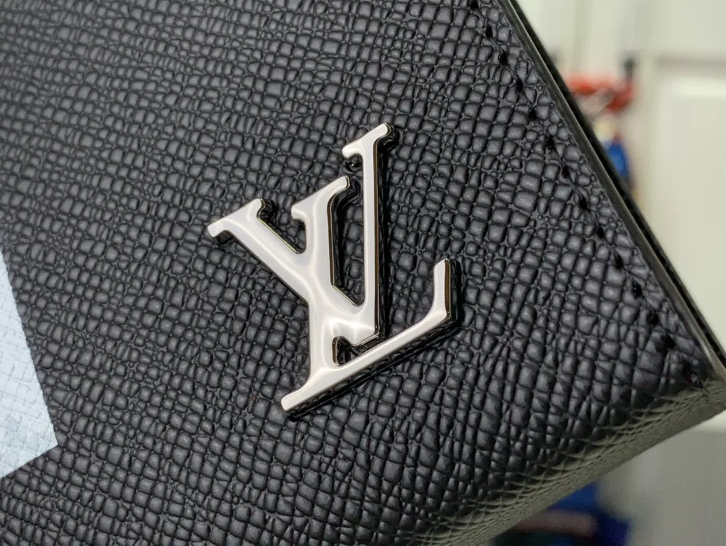 Louis Vuitton bag - LITELUX