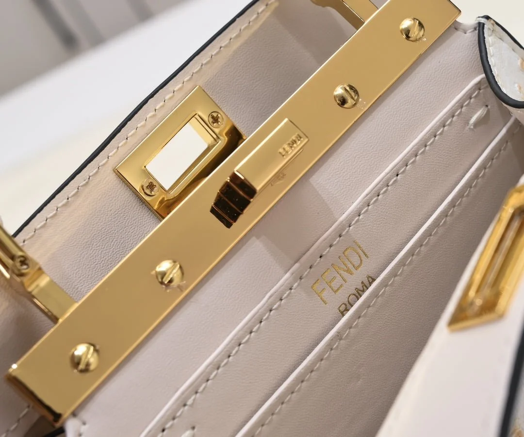 FENDI Peekaboo Cream White 23ss 335 Size: 20*15cm - LITELUX