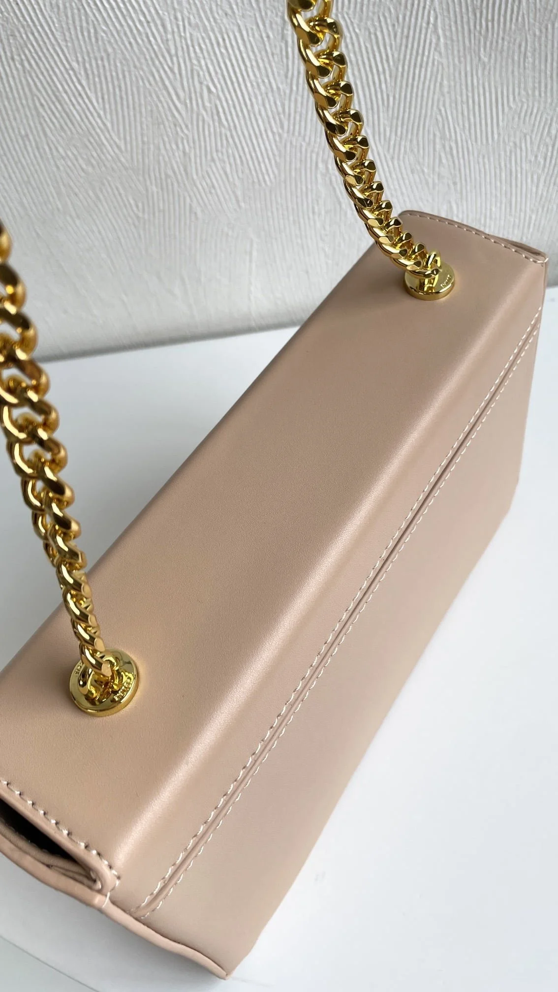CELINE Arc de Triomphe Pink with Chain Size: 22 * 13.5 * 6cm - LITELUX