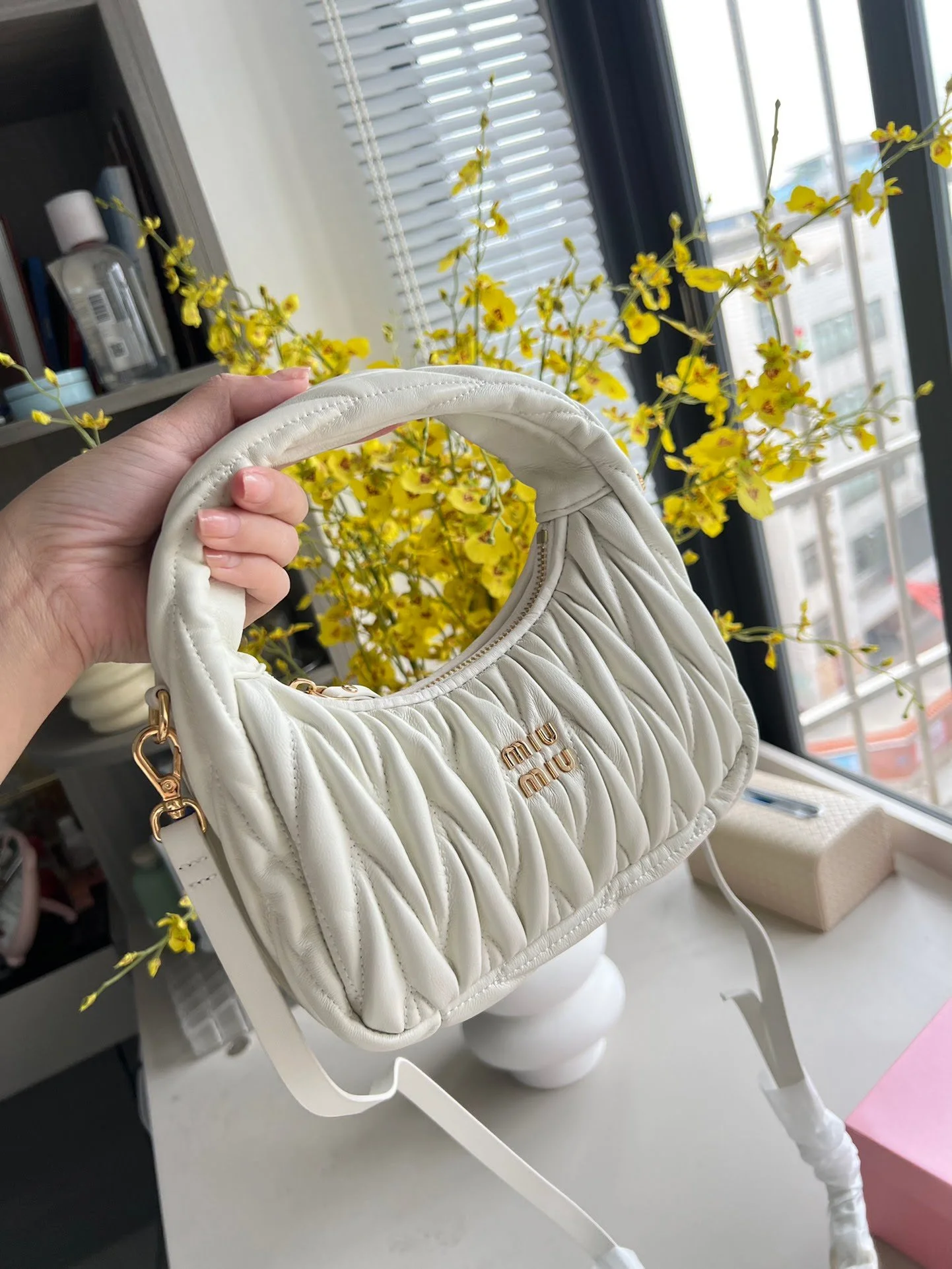 MiuMiu hobo wander sheepskin handbag size: 20*13*6cm - LITELUX