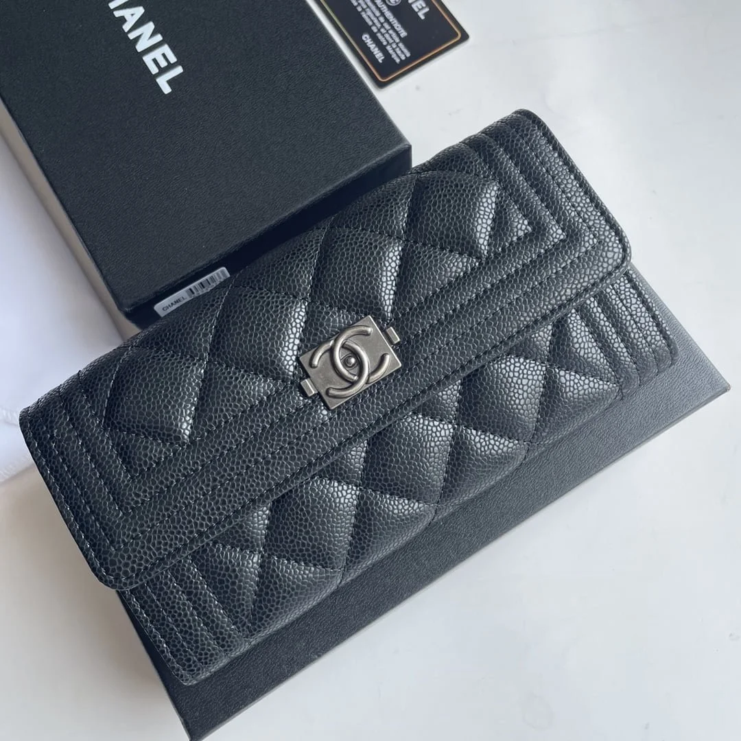 Chanel Cowhide with caviar Clutch bag with gold and sliver hardware size: 19*10cm - LITELUX