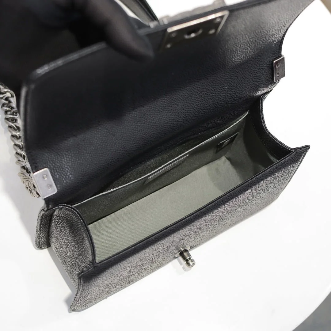 Chanel Cowhide caviar with sliver hardware size: 25*15*9cm - LITELUX