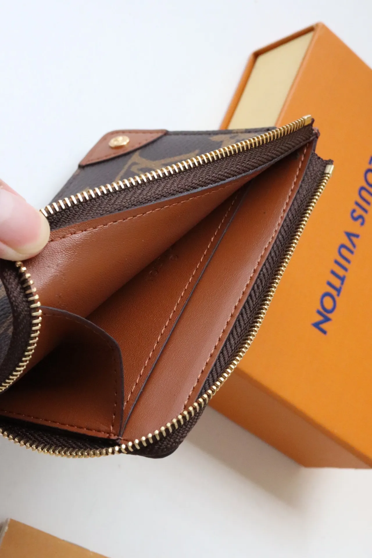 Louis Vuitton bag - LITELUX