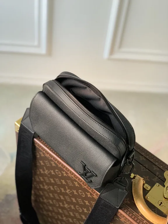 Louis Vuitton bag - LITELUX
