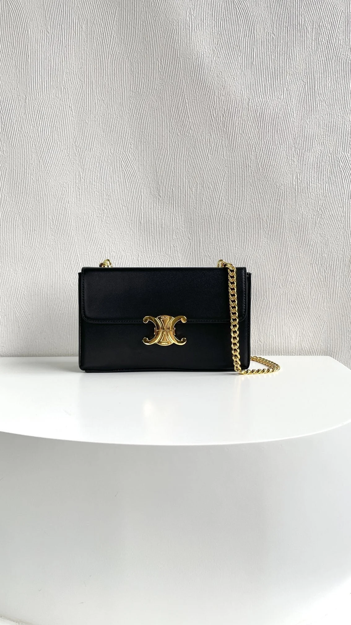 CELINE Arc de Triomphe Black with Chain 8067 size: 22 X 13.5 X 6cm - LITELUX