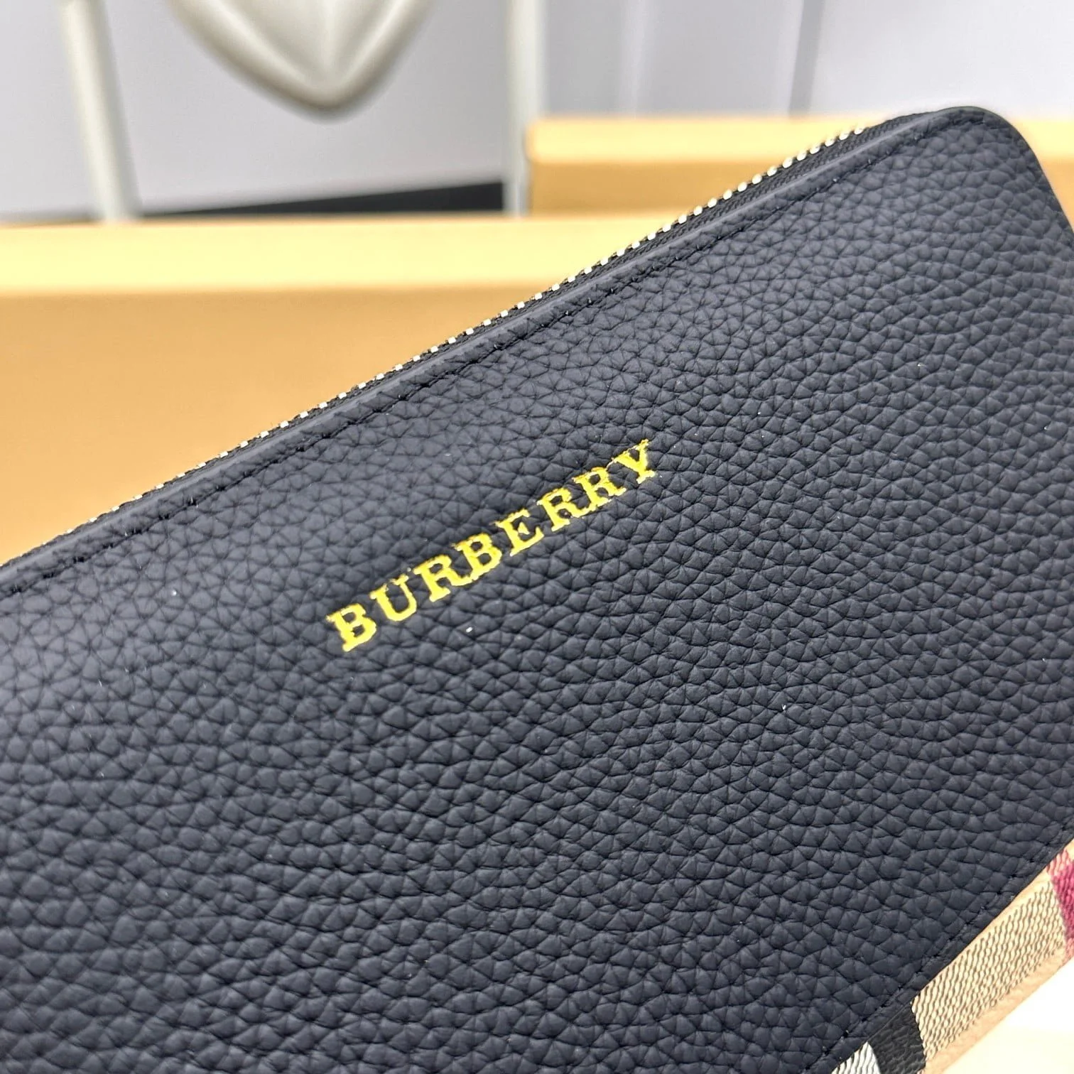 Burberry cowhide long wallet 6660101 size: 19*10*2.5cm - LITELUX