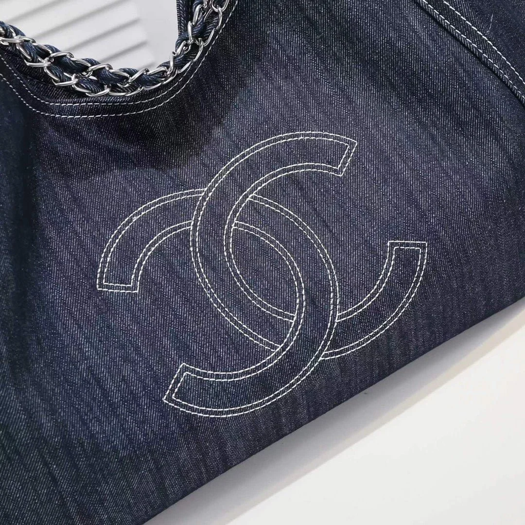 Chanel Denim shopping bag with a small wallet - LITELUX