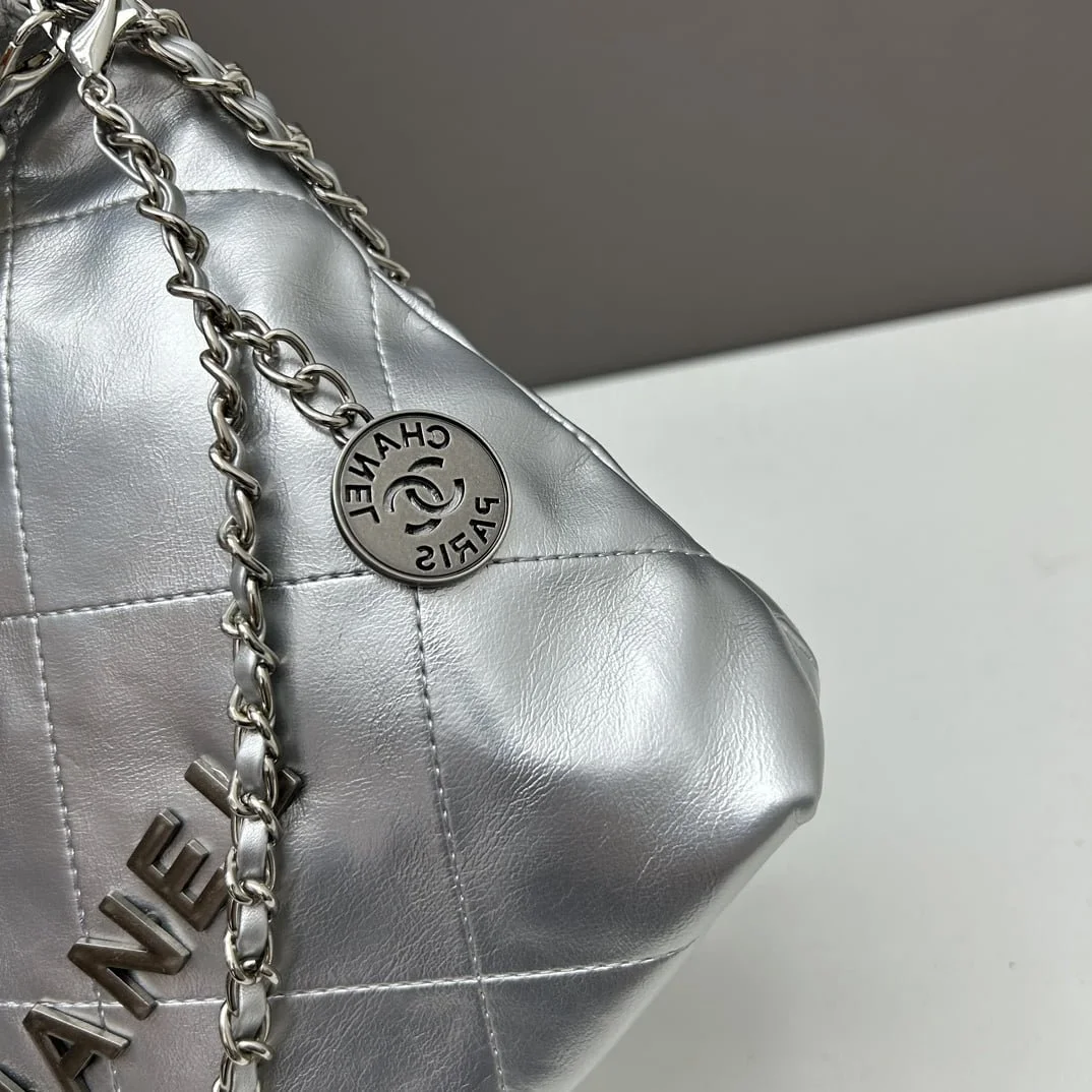 CHANEL Pearl garbage bag sliver size: 23*28*22*7cm - LITELUX