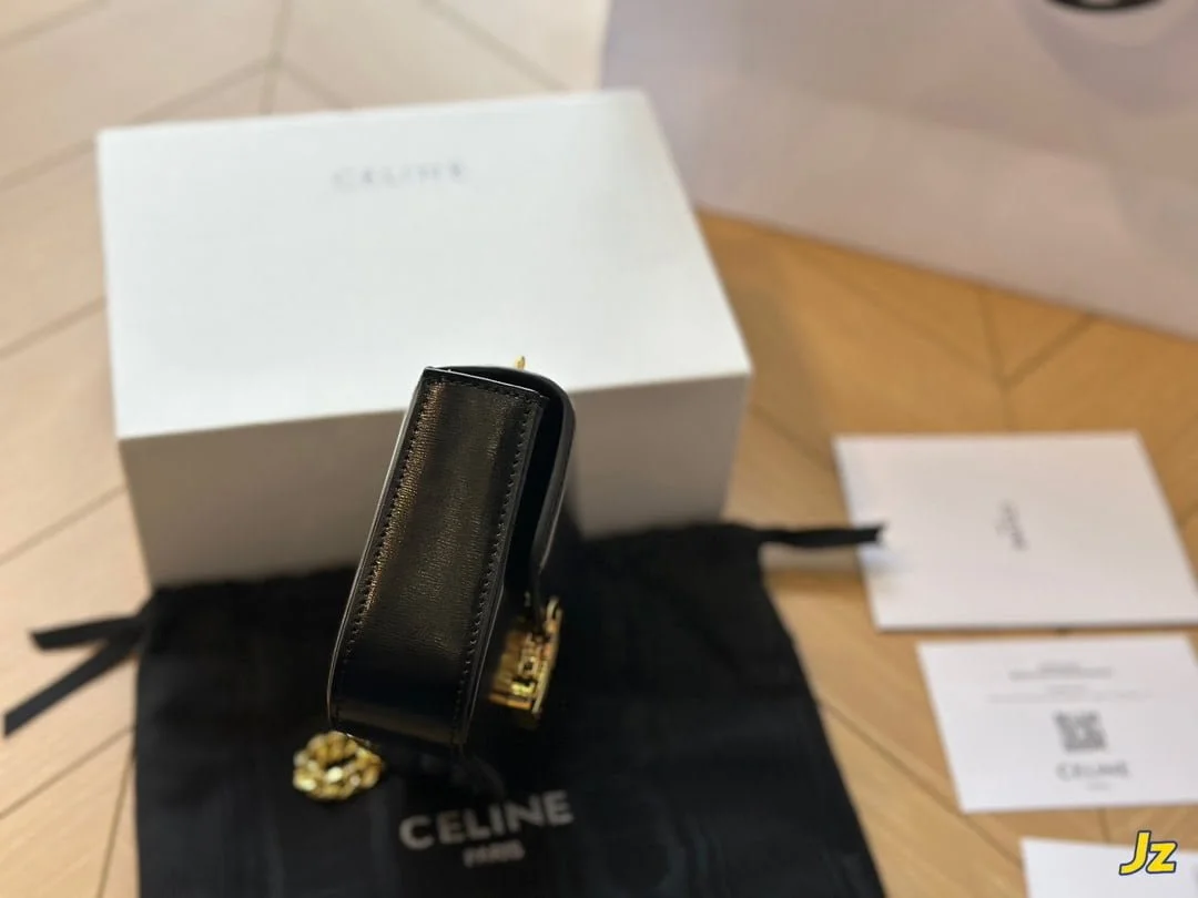 CELINE TRIOMPHE Crossbody bag Black Size: 20cm - LITELUX