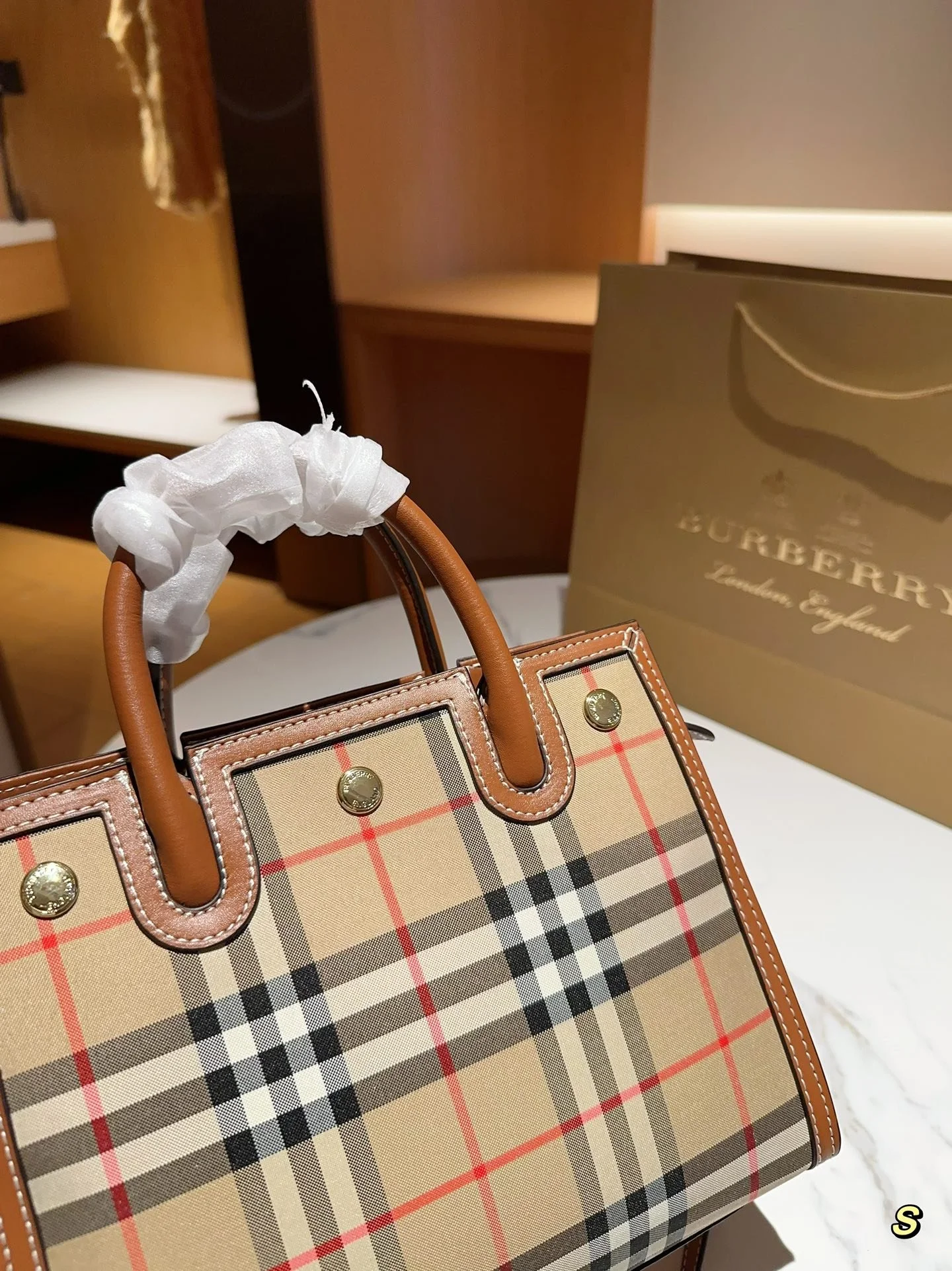 Burberry title Hand-held crossbody tote bag size: 26cm - LITELUX
