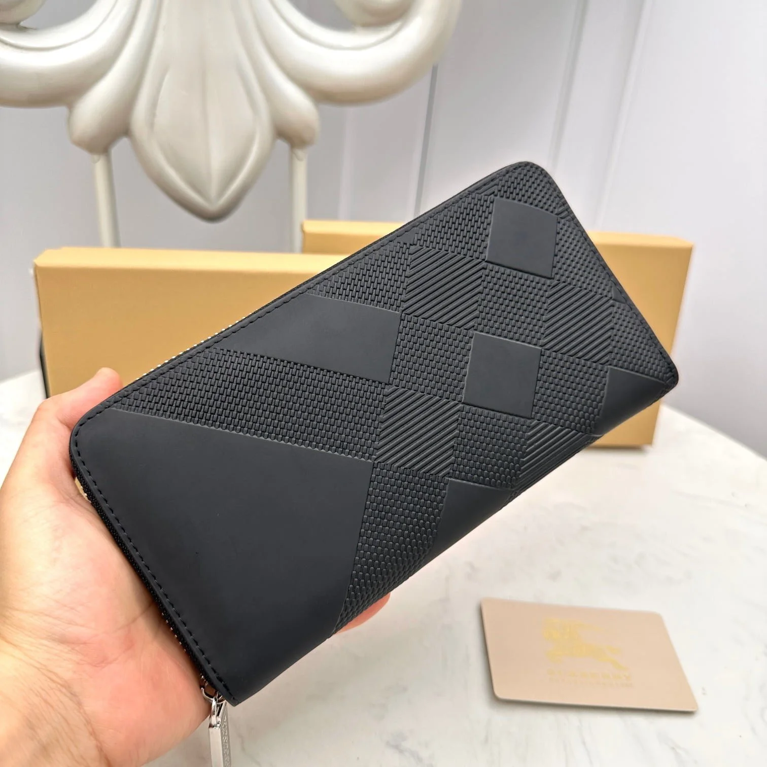 Burberry cowhide long wallet 6660105 size: 19*10*2.5cm - LITELUX