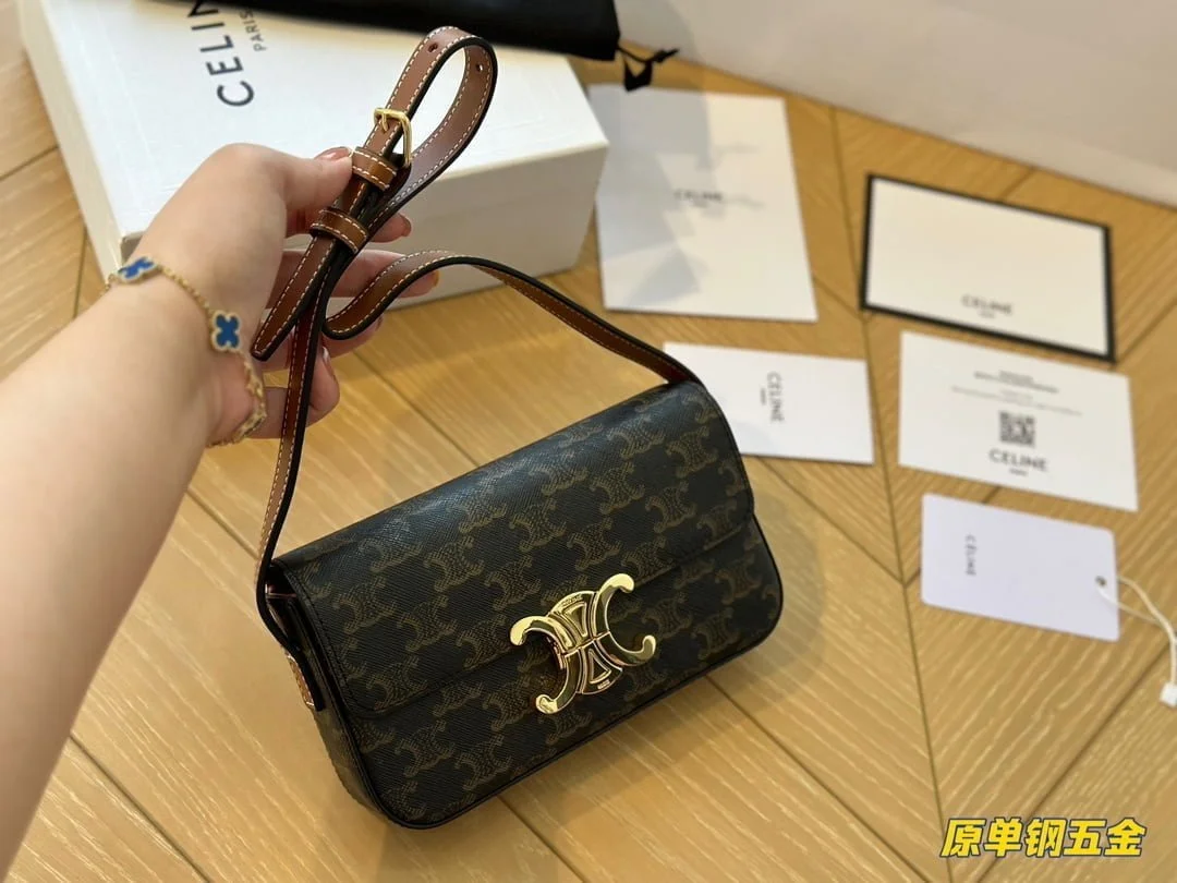 CELINE TRIOMPHE Presbyopia pattern Crossbody bag Black size: 19*15cm - LITELUX
