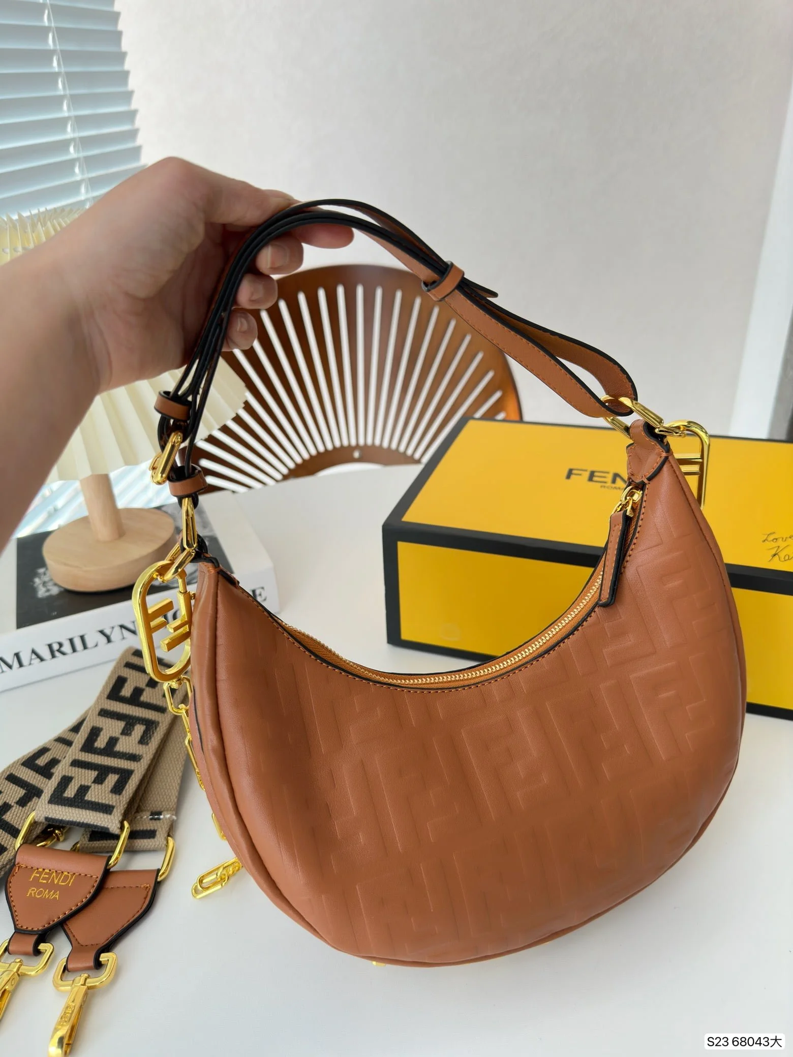 FENDI half moon bag Underarm bag size: 28*16cm - LITELUX