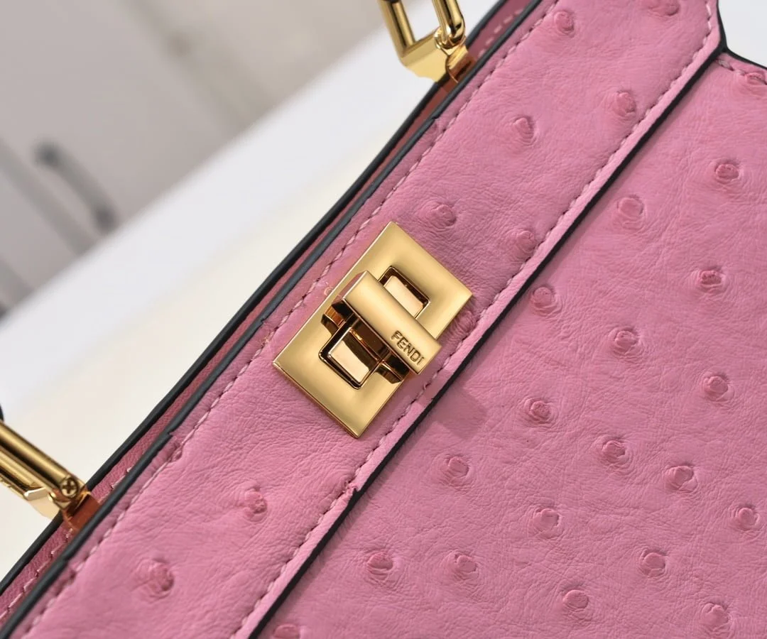 FENDI Peekaboo Pink 23ss 335 Size: 20*15cm - LITELUX