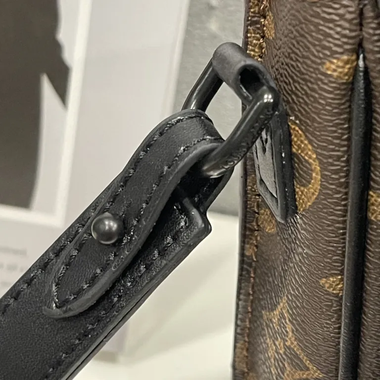 Louis Vuitton bag - HAUTEWATCH