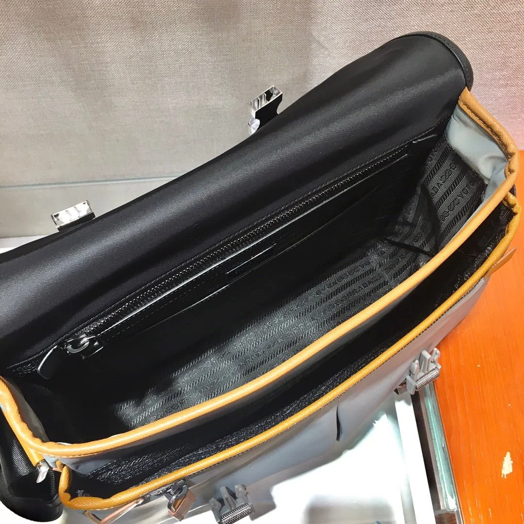 Prada Nylon clamshell handbag 2vd768b size: 32*24*12cm - LITELUX