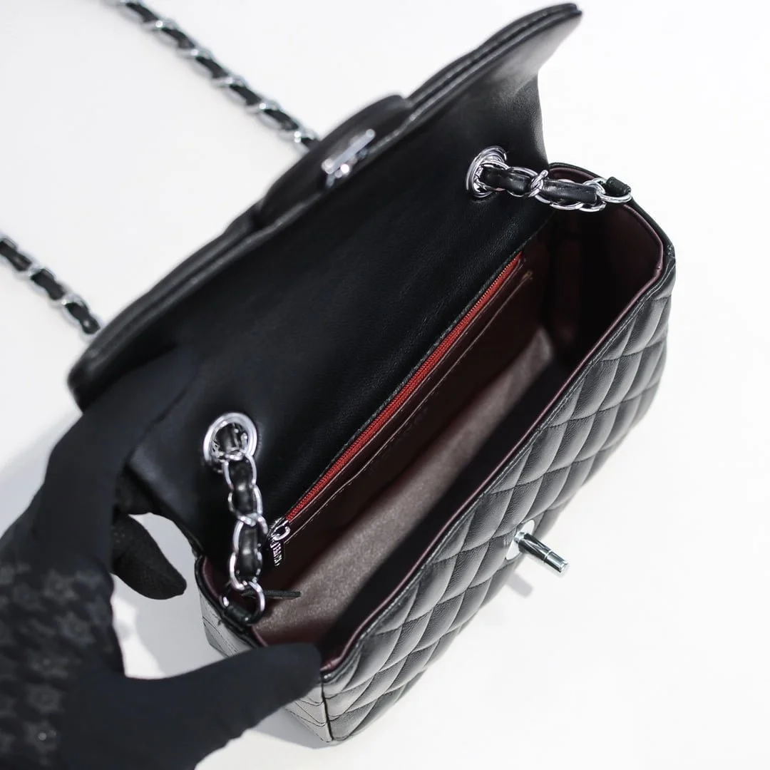Chanel Lamb skin chain crossbody bag with sliver hardware 1116 SIZE: 20*14*7cm/25.5*16*6.5cm/30*18*8cm - LITELUX
