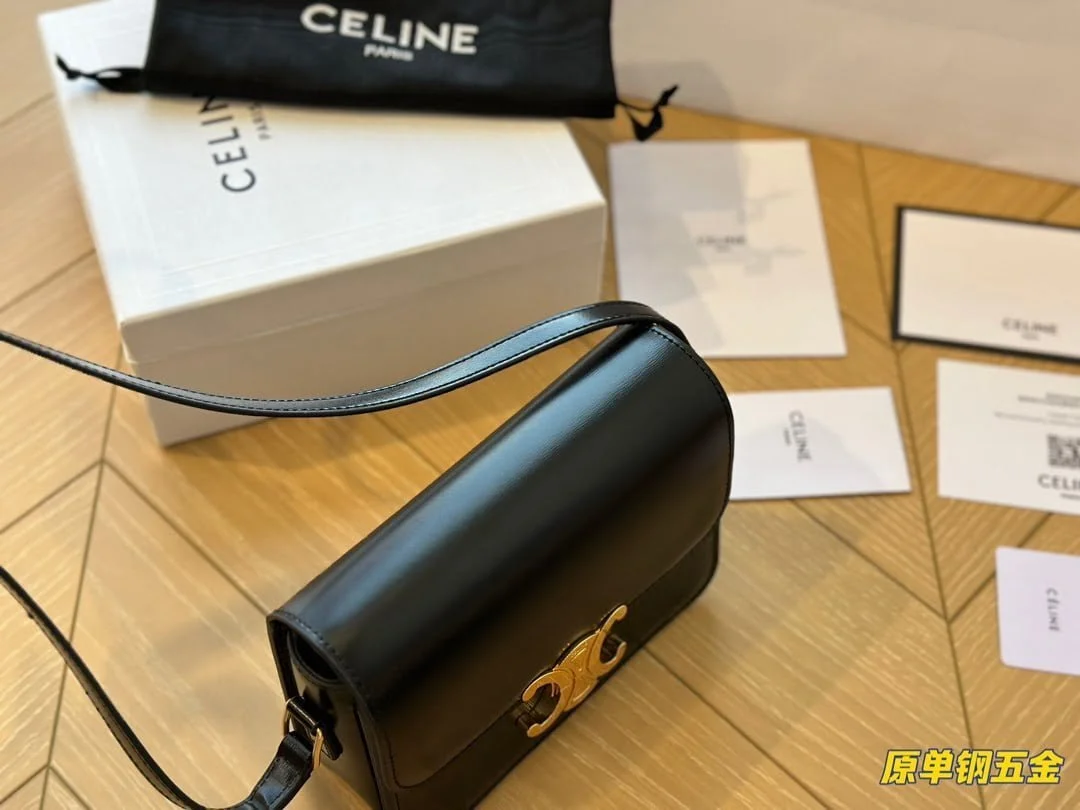 CELINE TRIOMPHE Crossbody bag Black size: 19*15cm - LITELUX