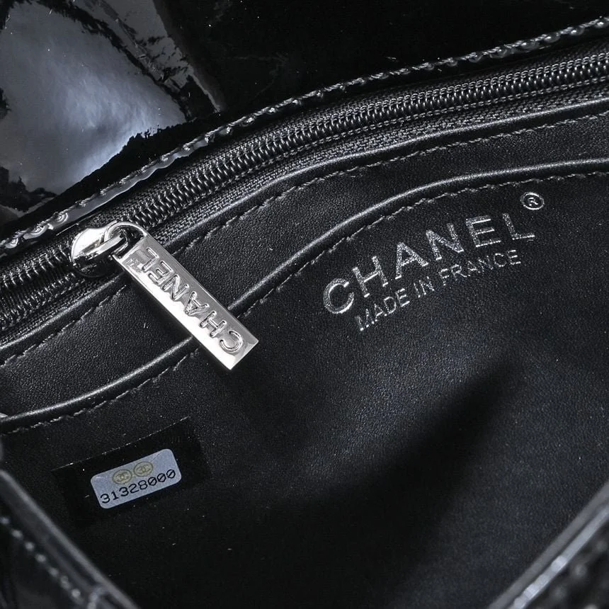 Chanel small fragrant wind Ringer chain small square bag first layer oil wax 3081 size: 20*21cm - LITELUX