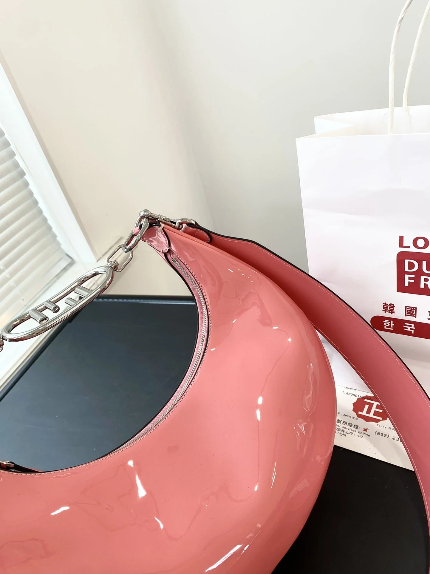 FENDI Patent leather half moon bag Pink Size: 34*16cm - LITELUX