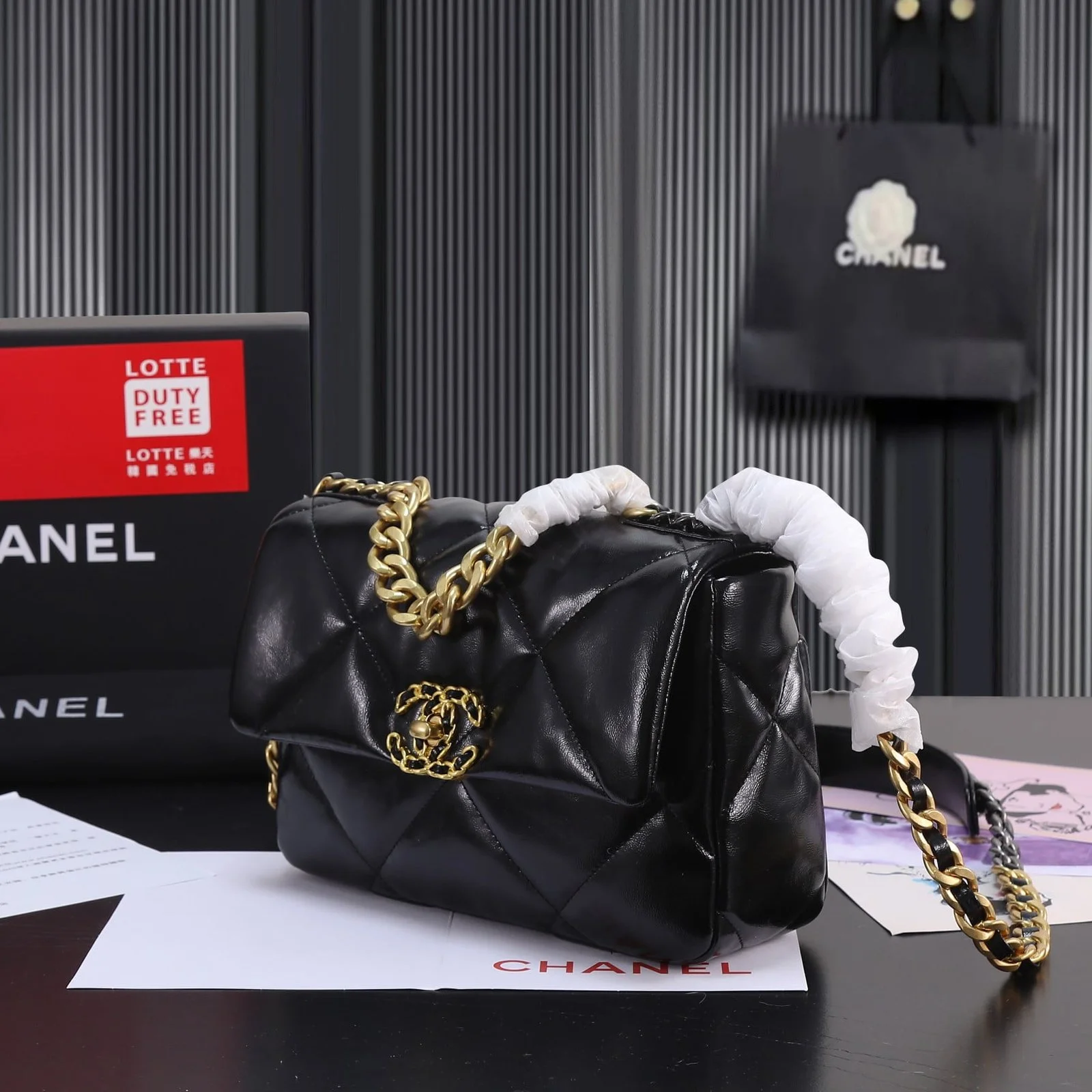 Chanel black oil wax leather Chain crossbody bag Size:26cm - LITELUX