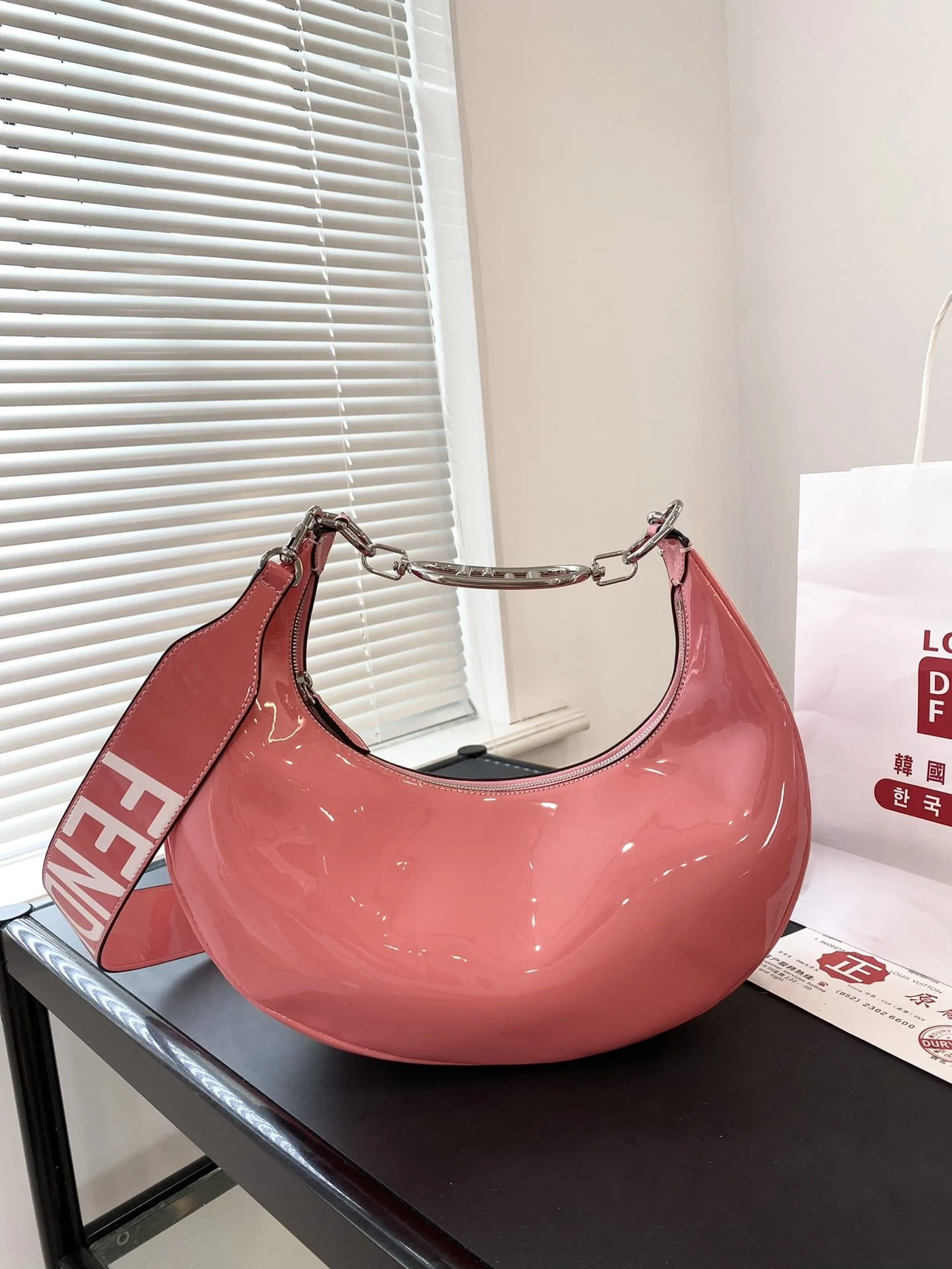 FENDI Patent leather half moon bag Pink Size: 34*16cm - LITELUX