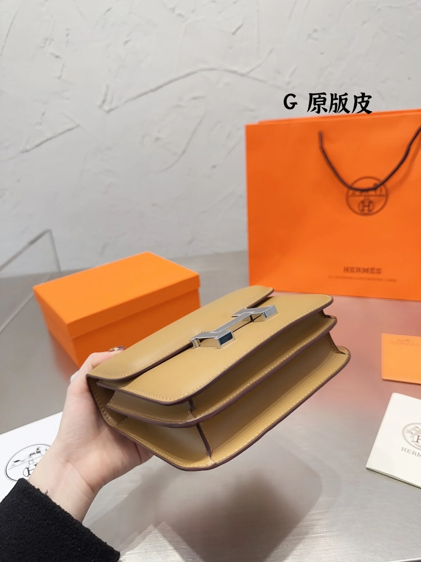 Hermès Constance Swift cowhide leather Earthy yellow size: 19cm - LITELUX