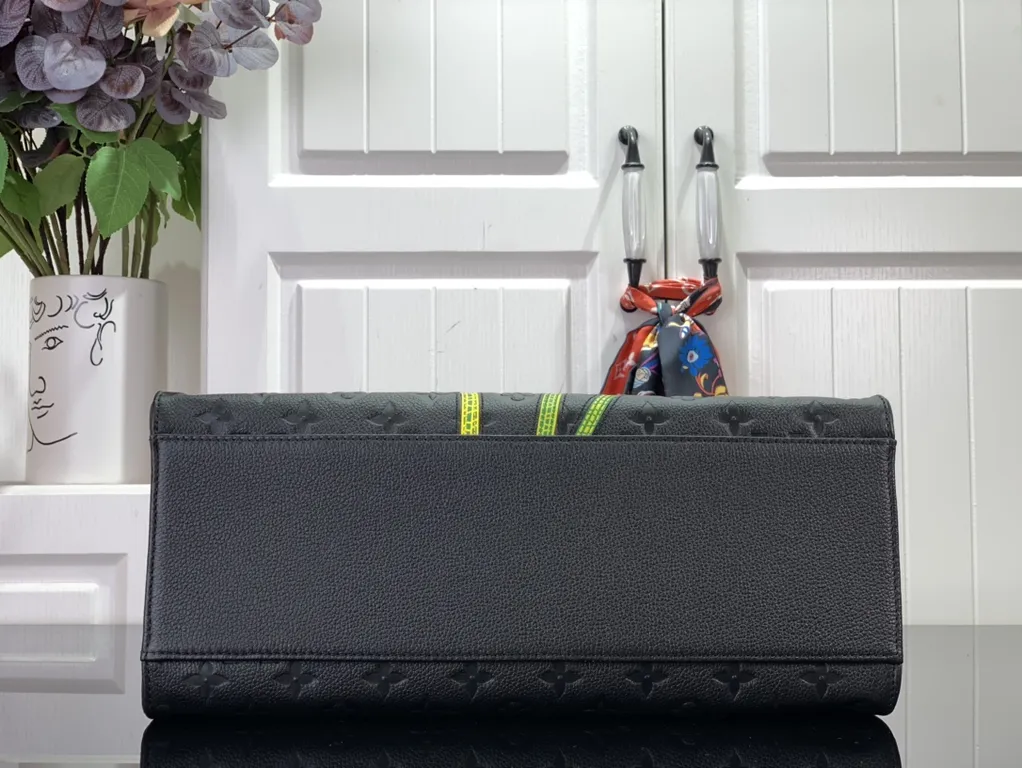 Louis Vuitton bag - LITELUX