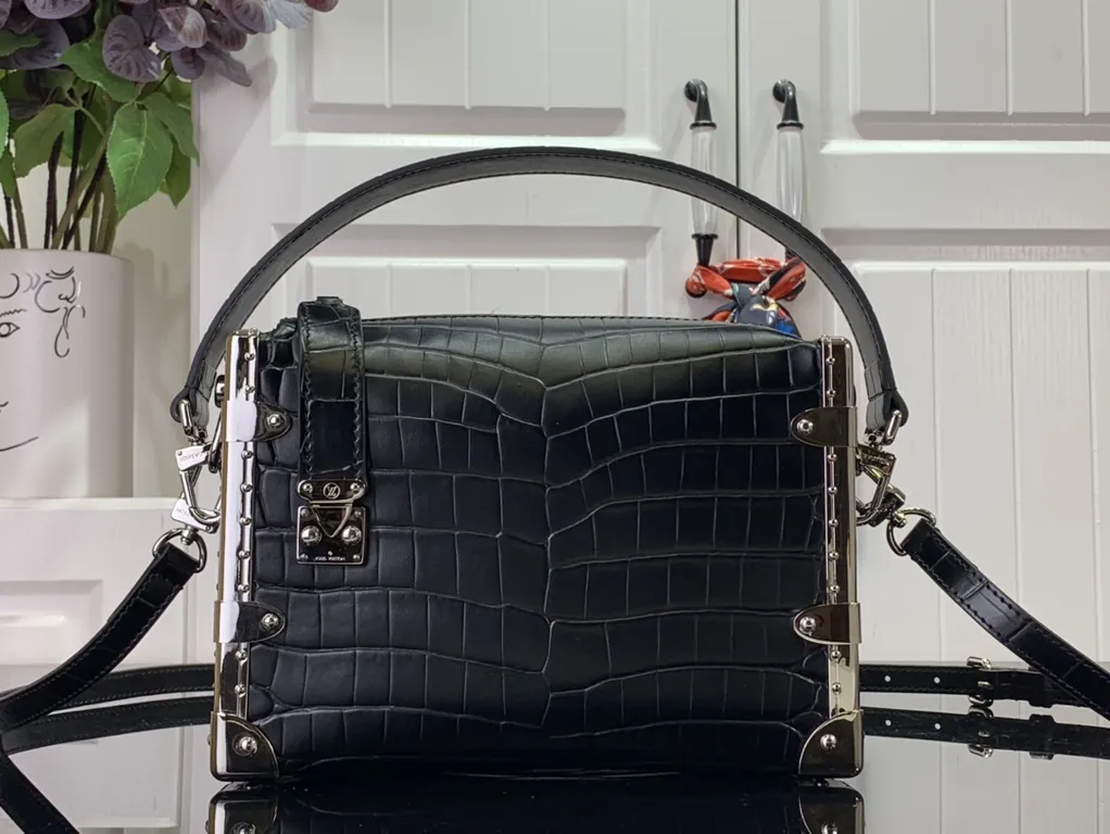 Louis Vuitton bag - LITELUX