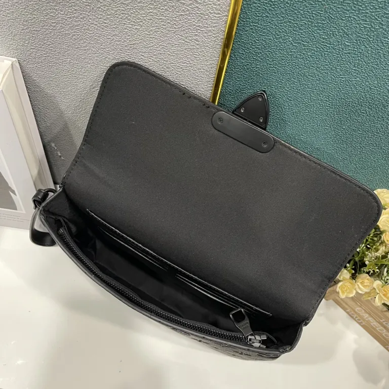 Louis Vuitton bag - LITELUX